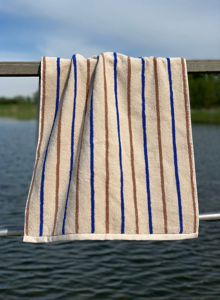 OYOY LIVING Raita Towel - 100x150 cm - Caramel / Optic Blue - Lund und Larsen