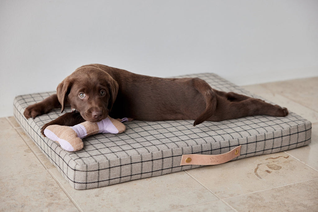 OYOY ZOO Milo Grid Dog Cushion - Medium - Lund und Larsen